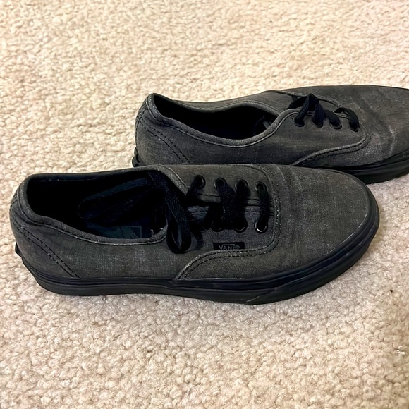 Vans - Picture 2 of 2